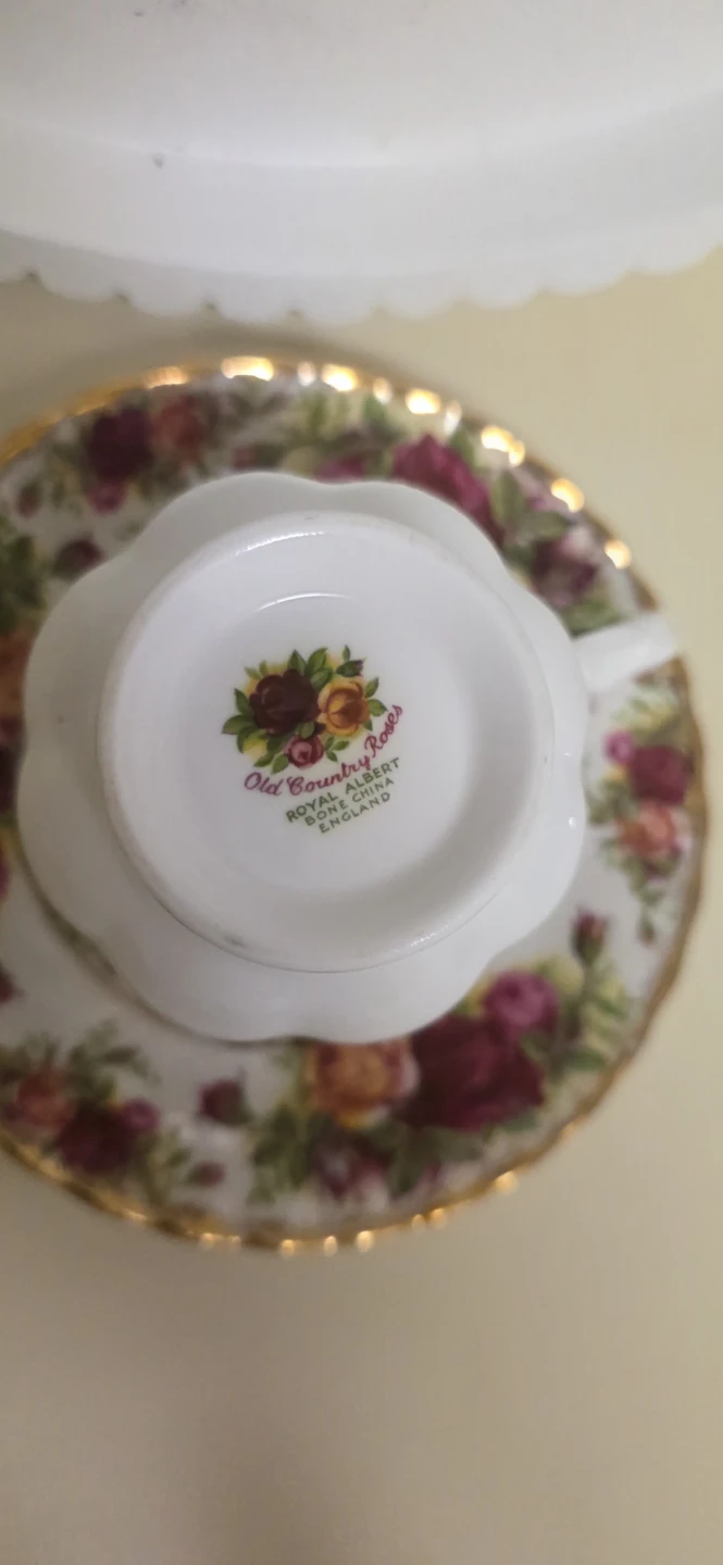 Royal Albert Old Country Roses Tea Cup and Saucer - photo 3