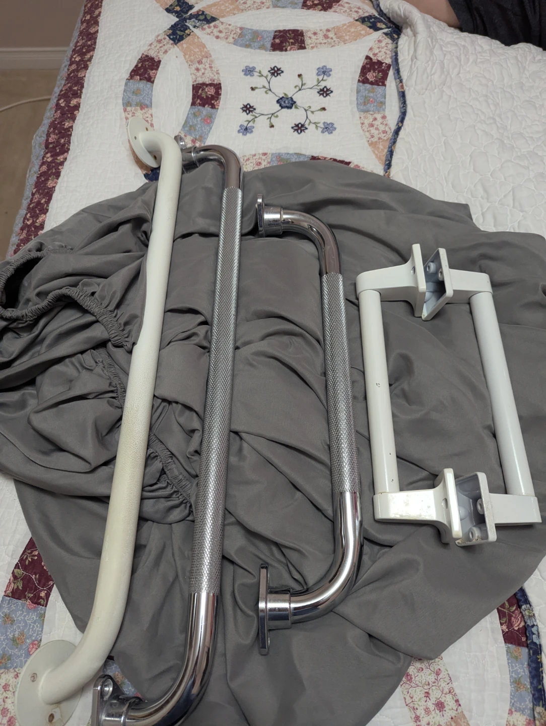 Assorted Grab Bars and Handle - photo 3