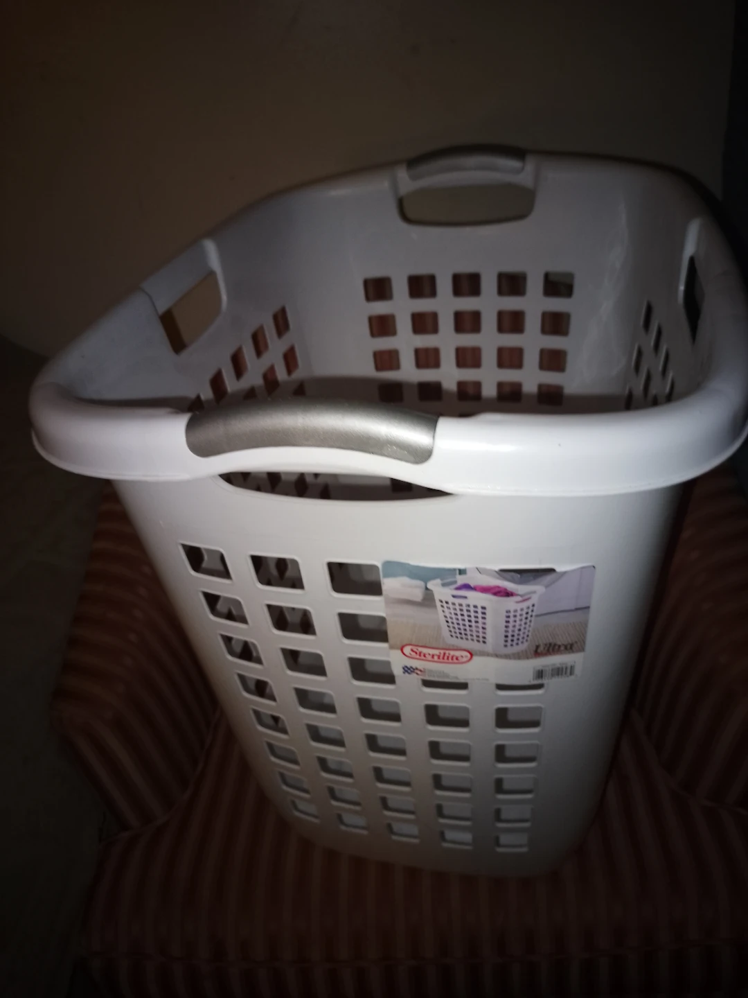 Sterilite Ultra Laundry Basket - photo 3