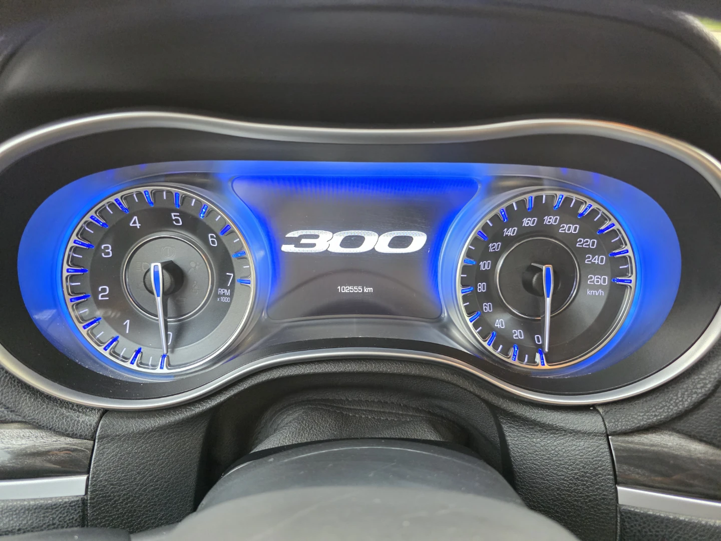 2017 Chrysler 300 - photo 4