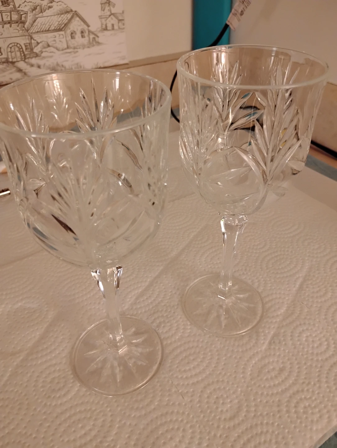 Set of 2 Crystal Wine Glasses
