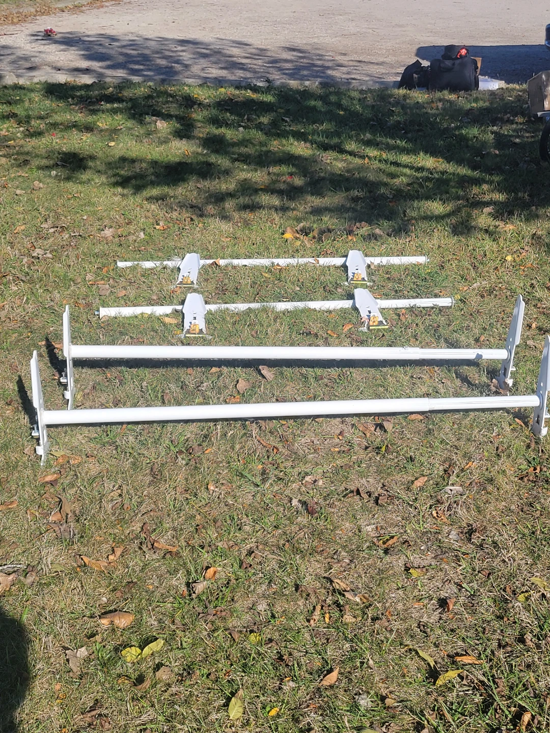 White Roof Rack Crossbars 2 Set of 2 for large van - photo 3