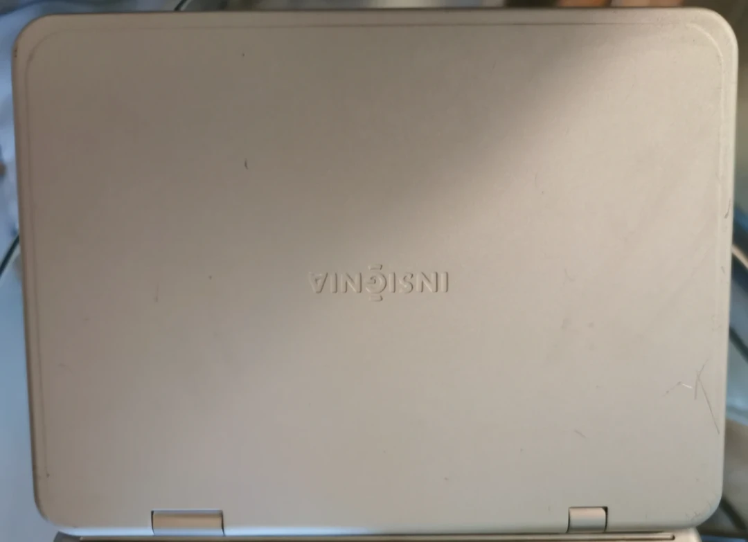 Portable DVD Player - Insignia - photo 2
