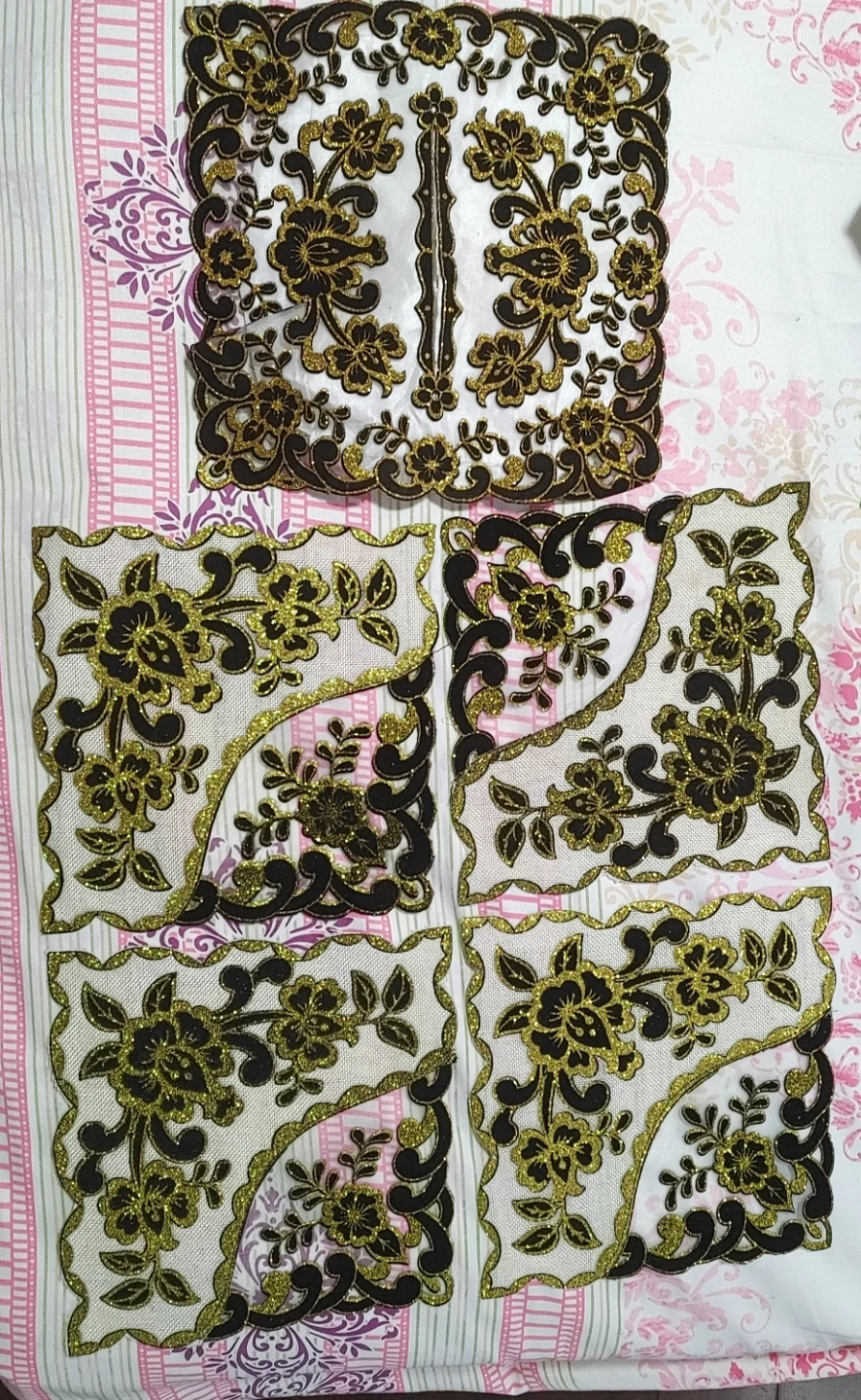 Table Runner and Placemat Set