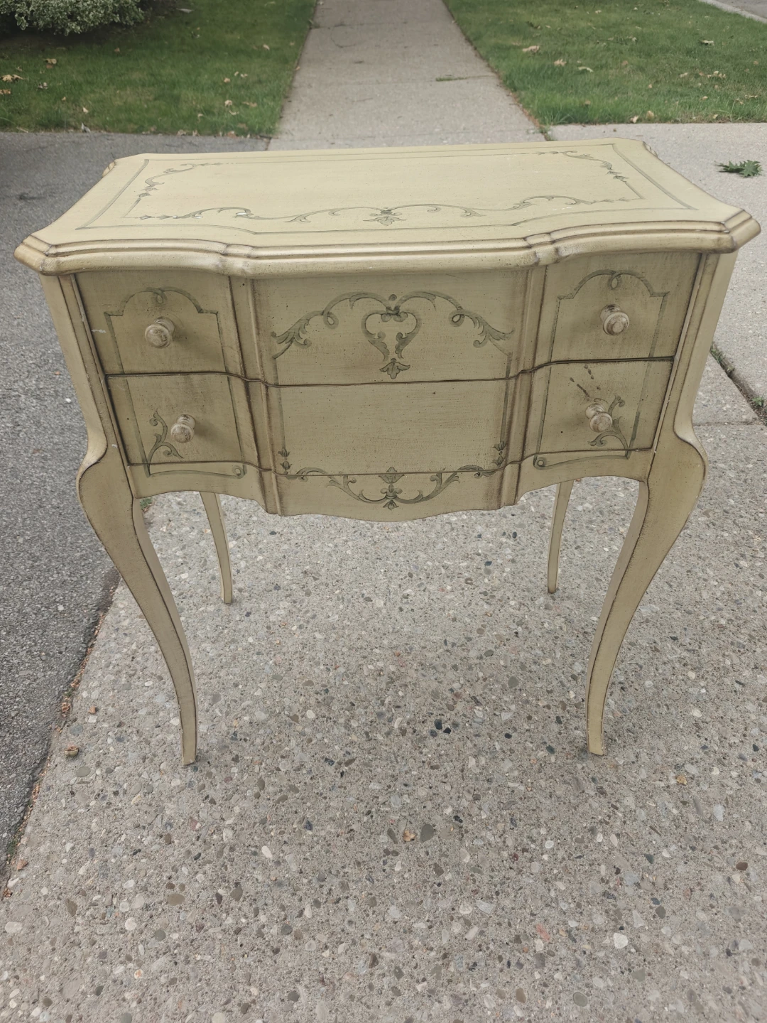 Vintage French Provincial End table / Night Stand - photo 2
