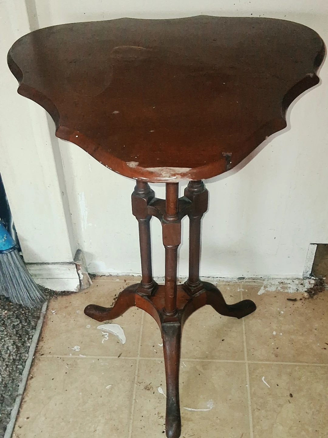 2 Used Wooden Accent Corner Tables - photo 3