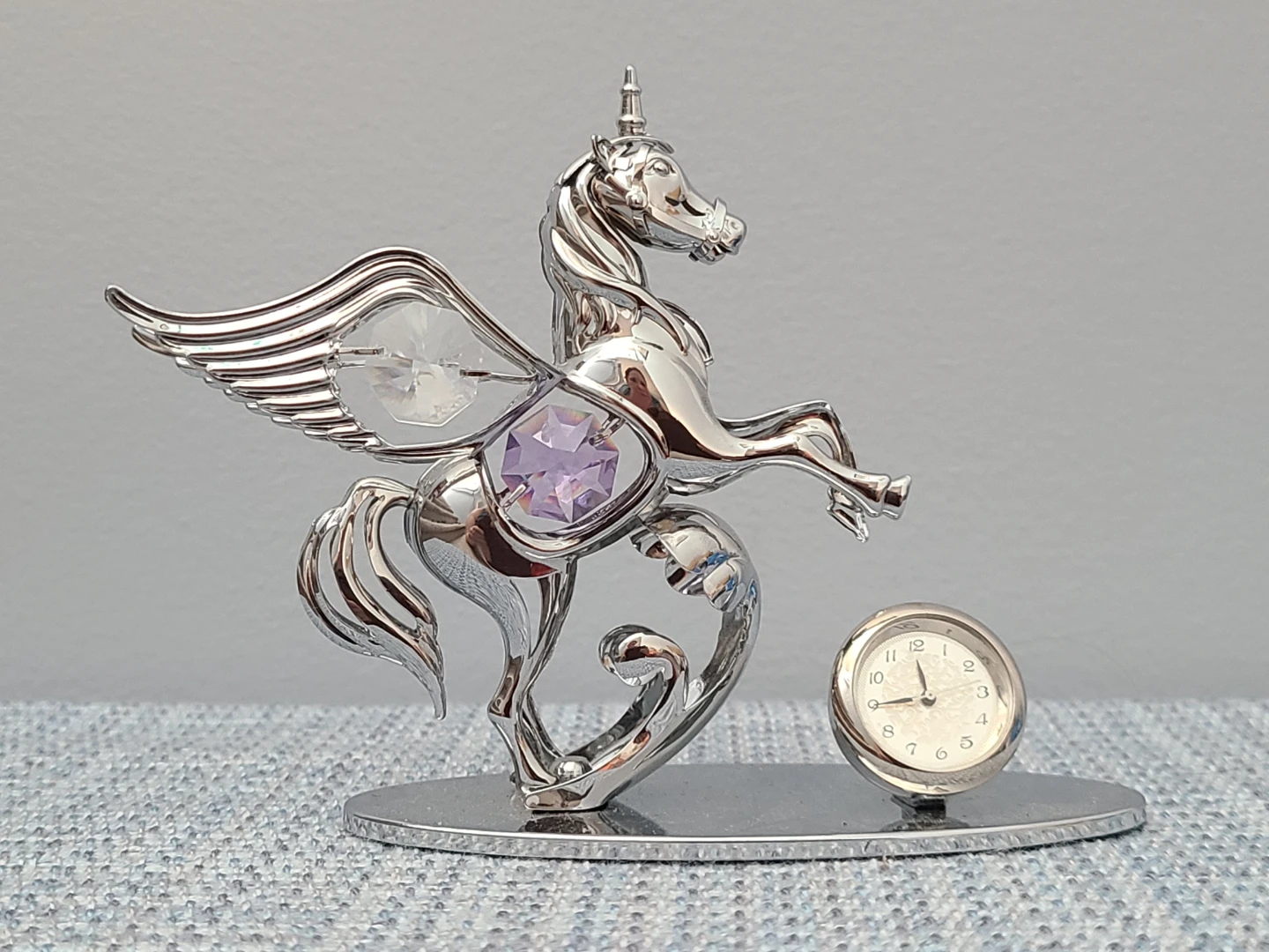 Crystocraft Unicorn/Pegasus Figurine with Clock