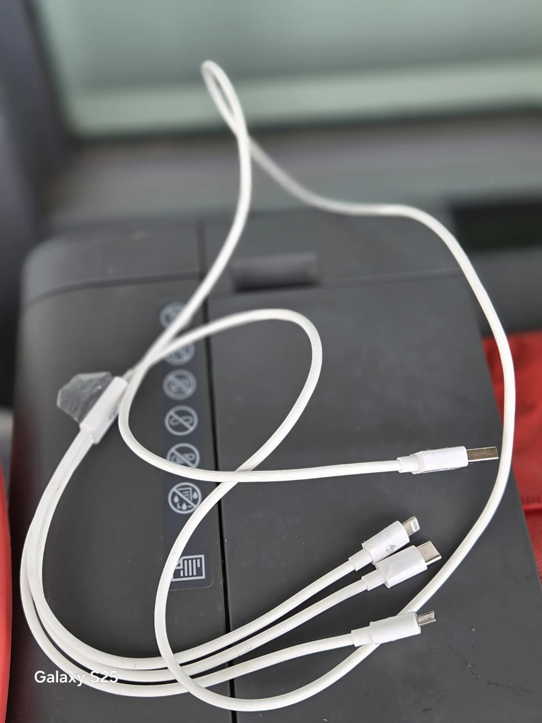 3-in-1 Charging Cable USB to Lightning/USB-C/Micro USB White - photo 4