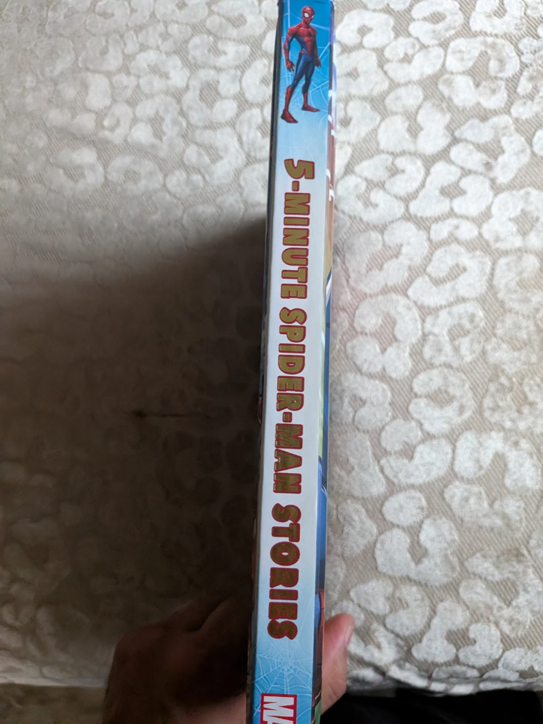 Marvel 5-Minute Spider-Man Stories Book - photo 3