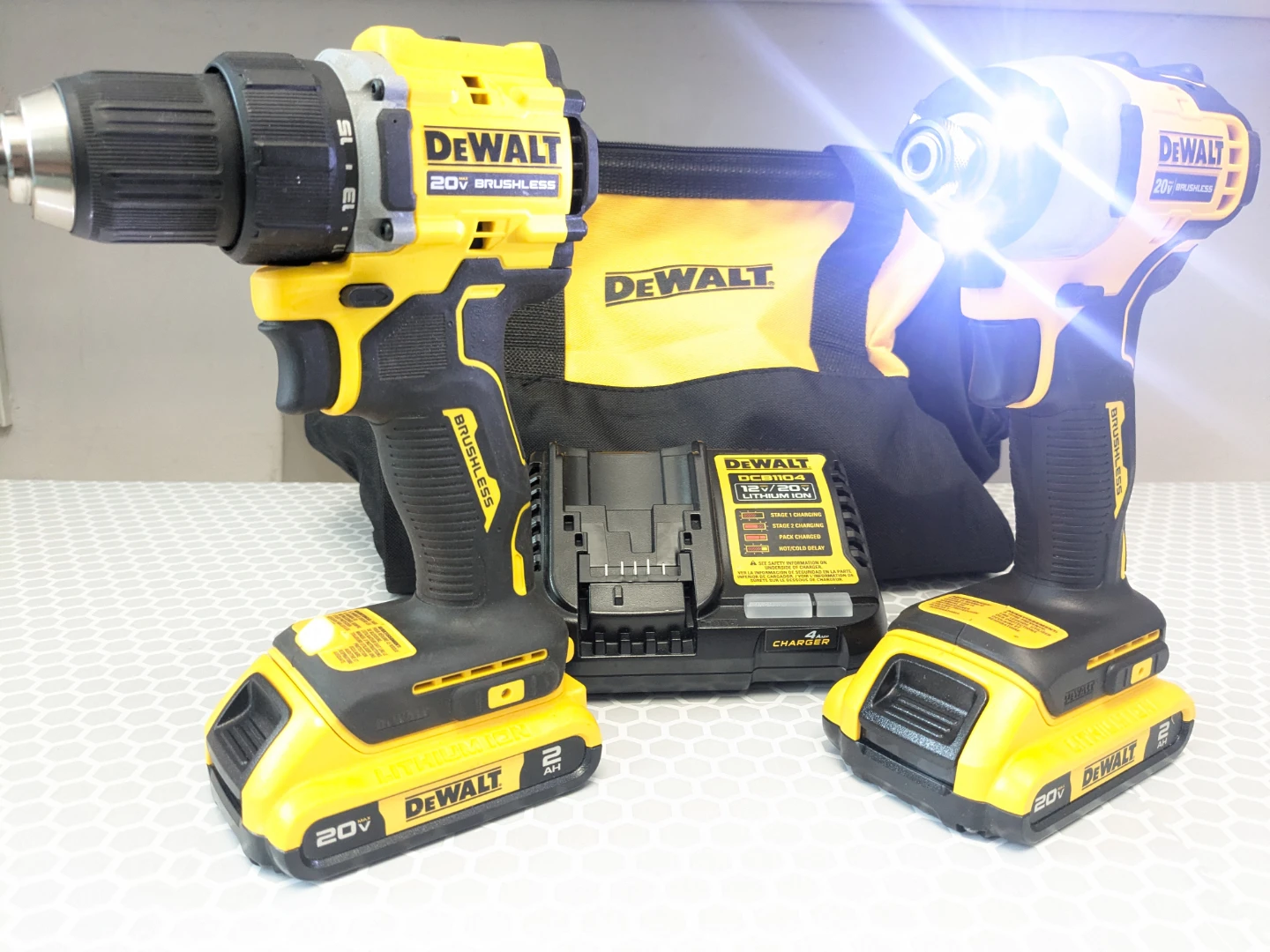 20V Max DeWalt ATOMIC Brushless Contractor Set - photo 5