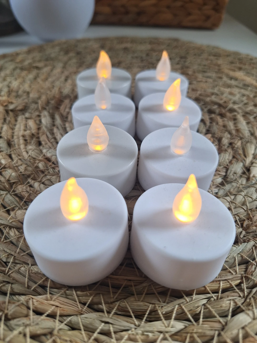 Set of 8 LED Tea Lights - photo 2