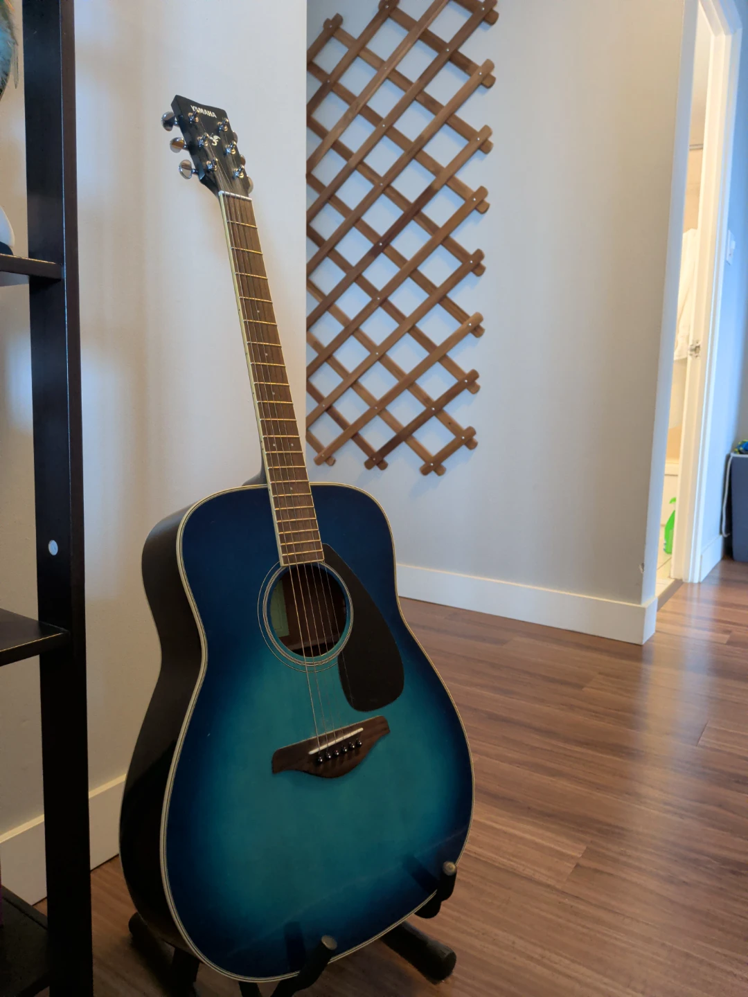 Blue Yamaha Acoustic Guitar - photo 2