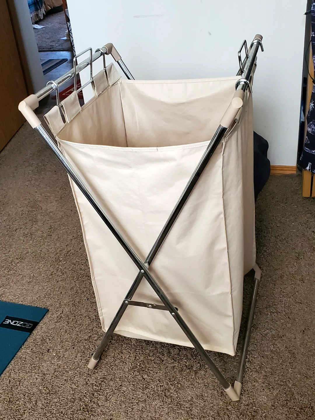 Collapsible Laundry Hamper
