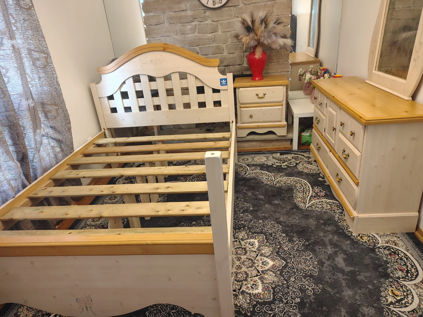 Double bed and Cream Dresser with Mirror and Wood Top - photo 2