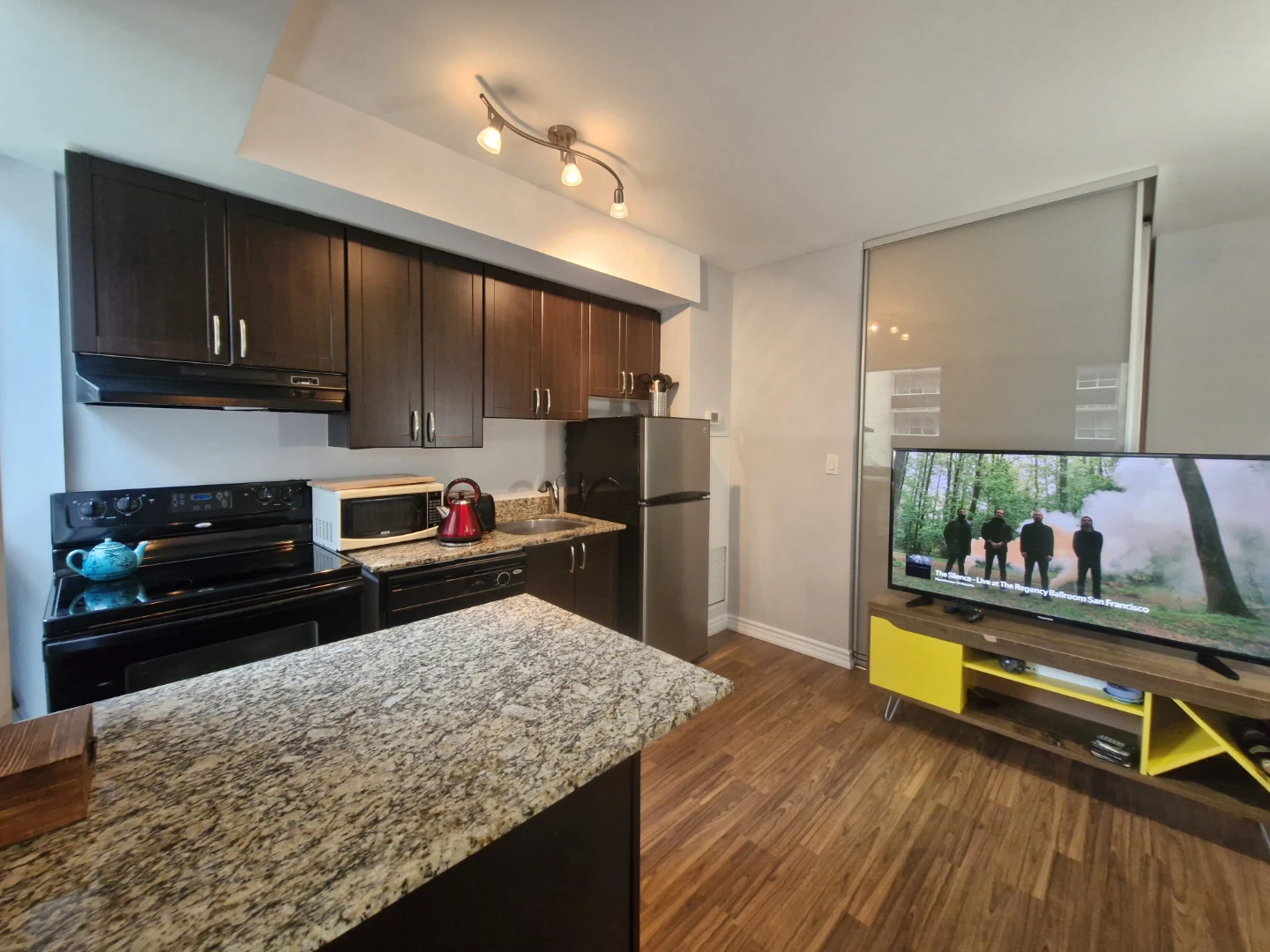 BEAUTIFULLY FURNISHED 1-BEDROOM IN YONGE–EGLINTON — $2,500/MONTH - photo 2