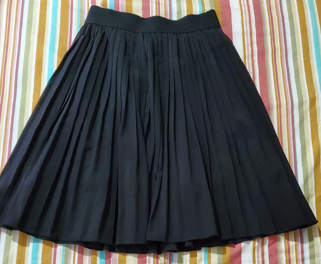 Black Pleated Midi Skirt