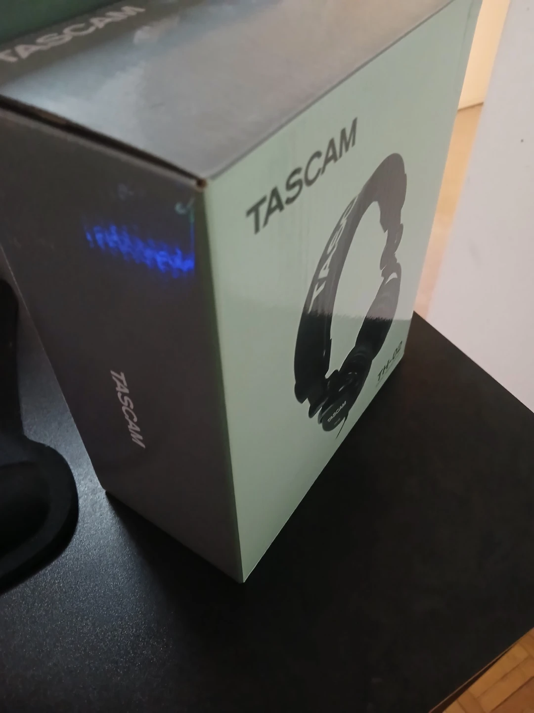 New Tascam TH-02 studio monitoring headphones - photo 4