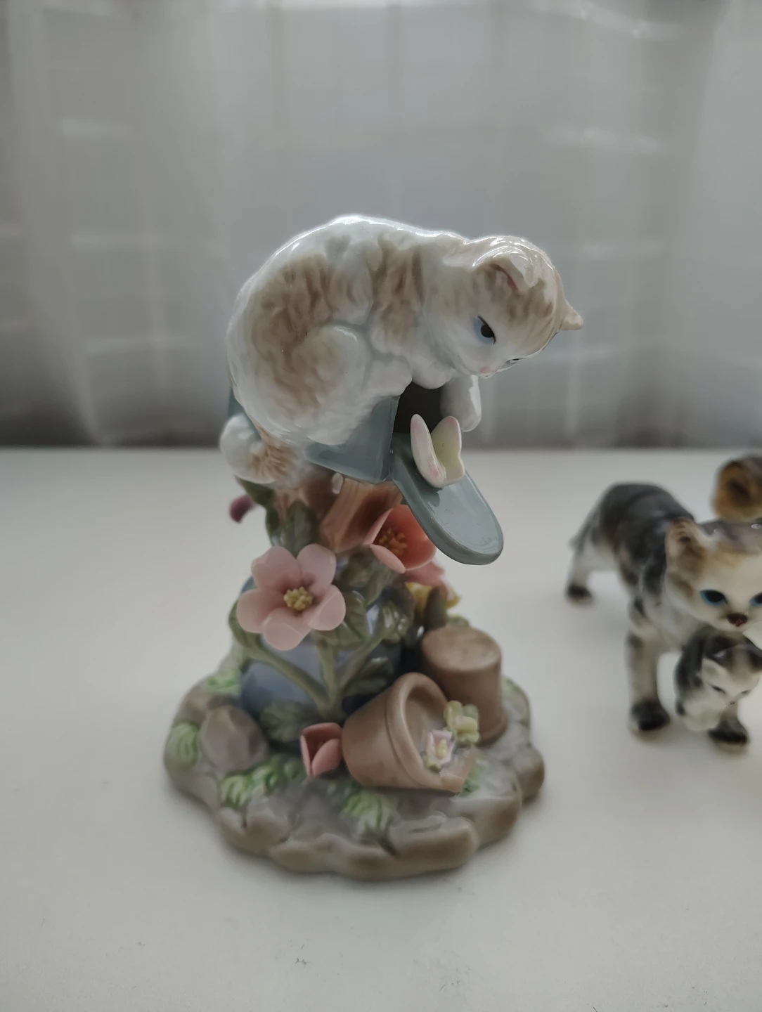 🐱 Vintage Porcelain Cat Figurines – Made in England & Japan - photo 2