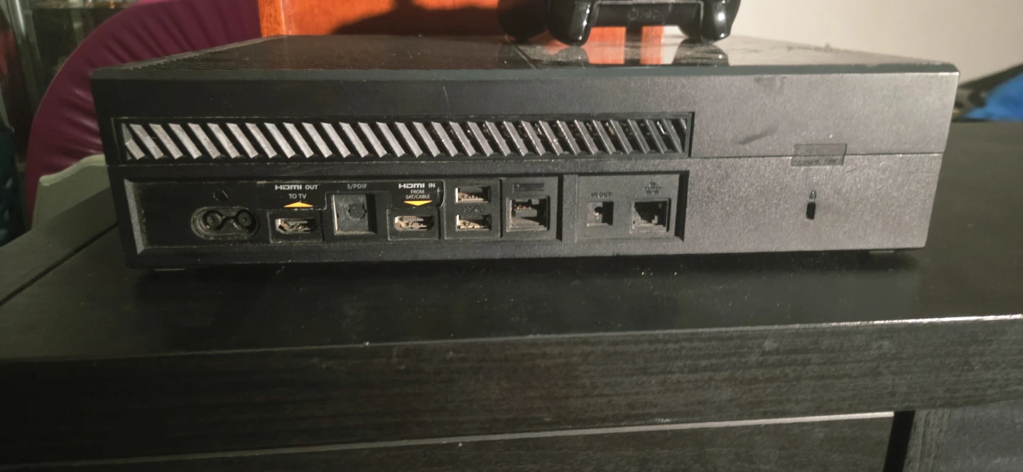 First Gen Xbox One + Controller (For Parts) - photo 3
