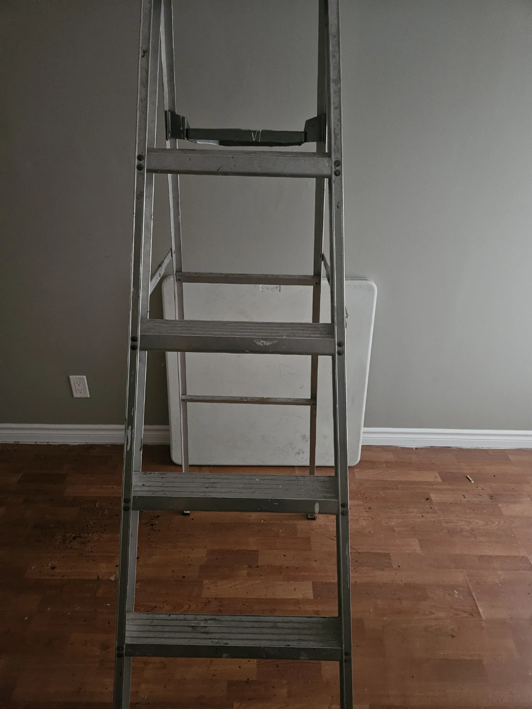 Aluminum Step Ladder - photo 2