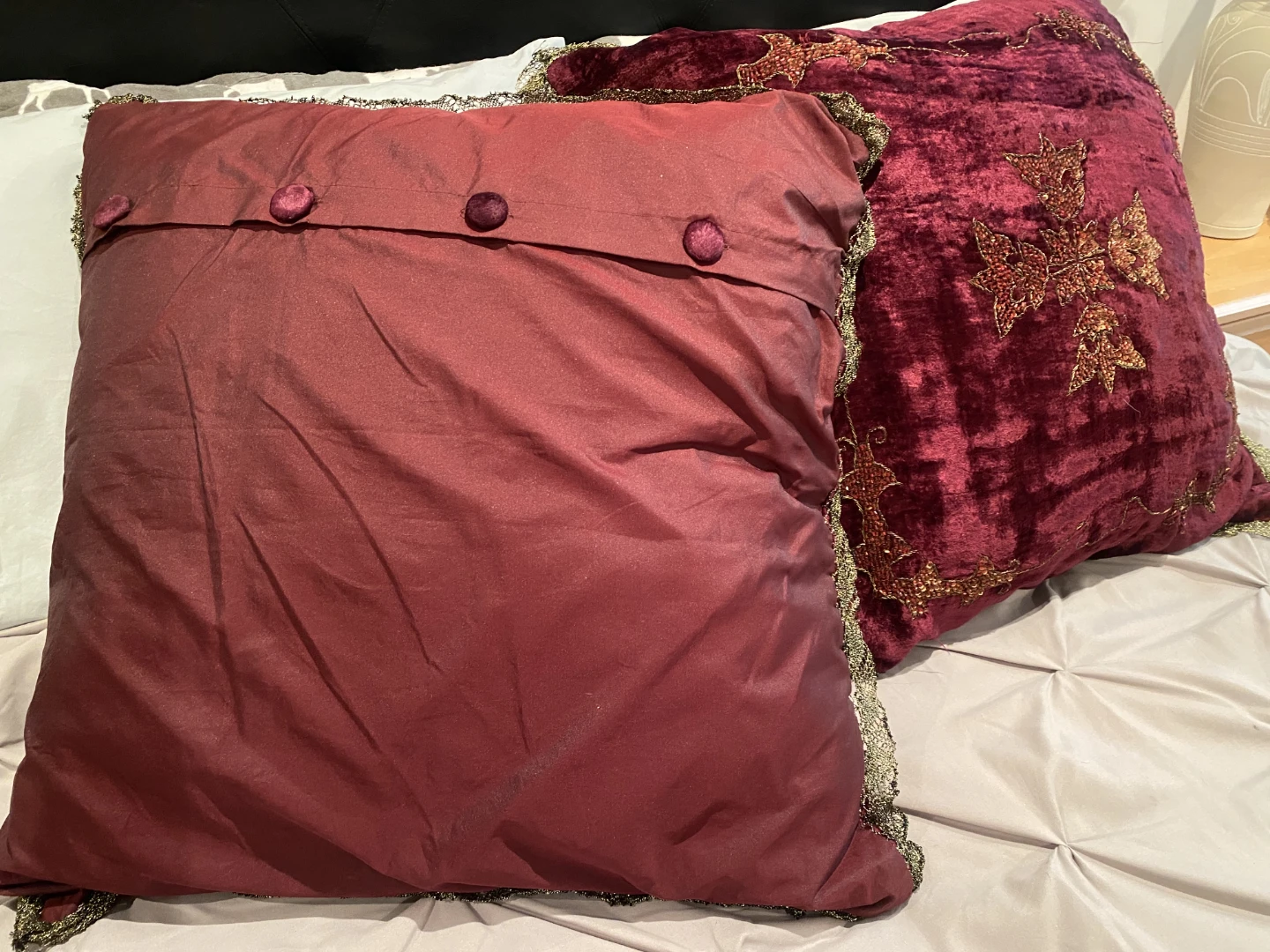 Pair of Velvet Decorative Throw Pillows - photo 5