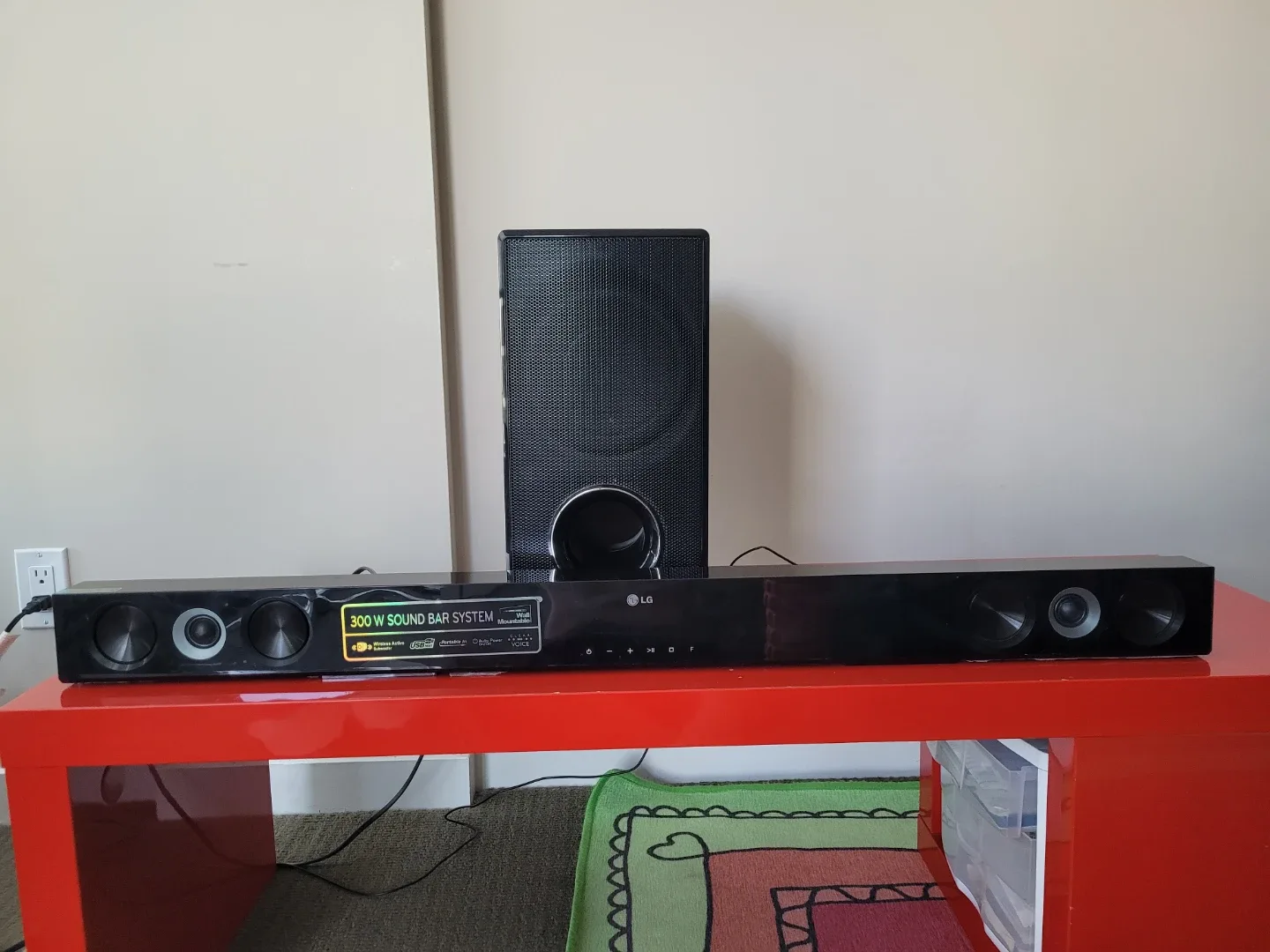 Speaker (Sound Bar)