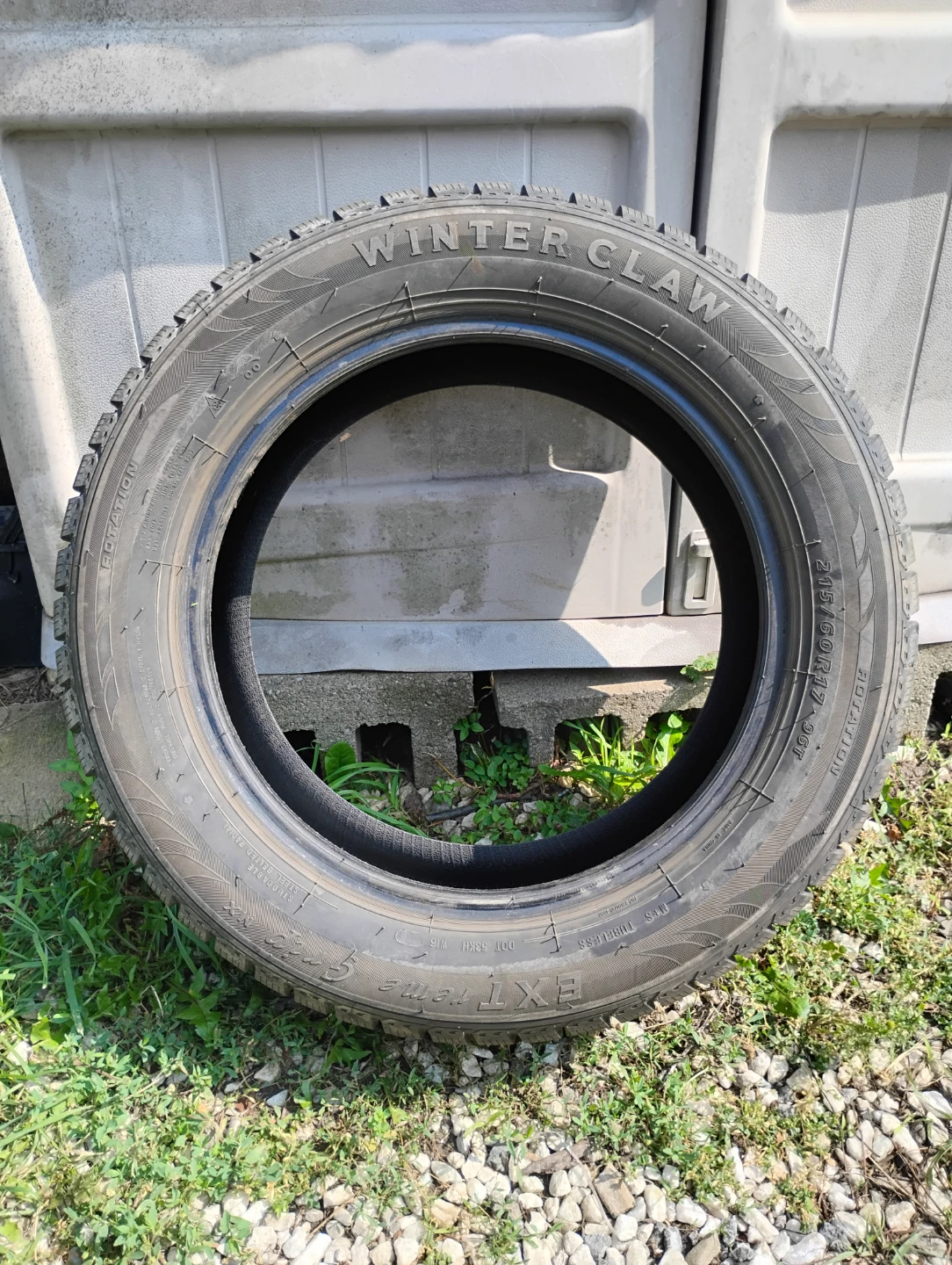 Winter Claw Tires 215 60 17 - photo 2
