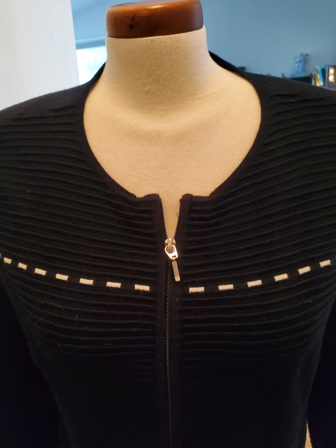 Ladies Sweater. - photo 2