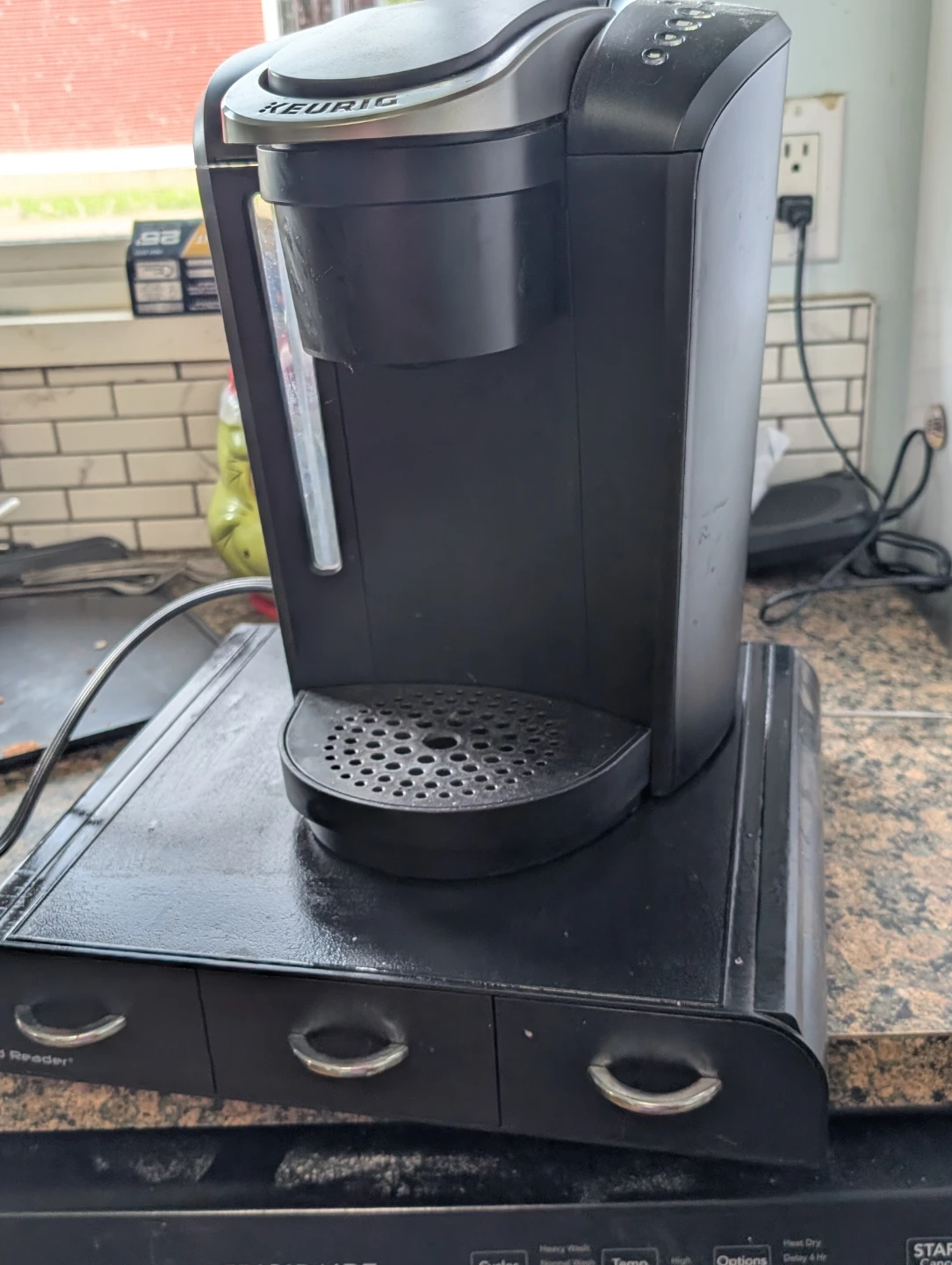 Keurig Coffee Maker/pod holder