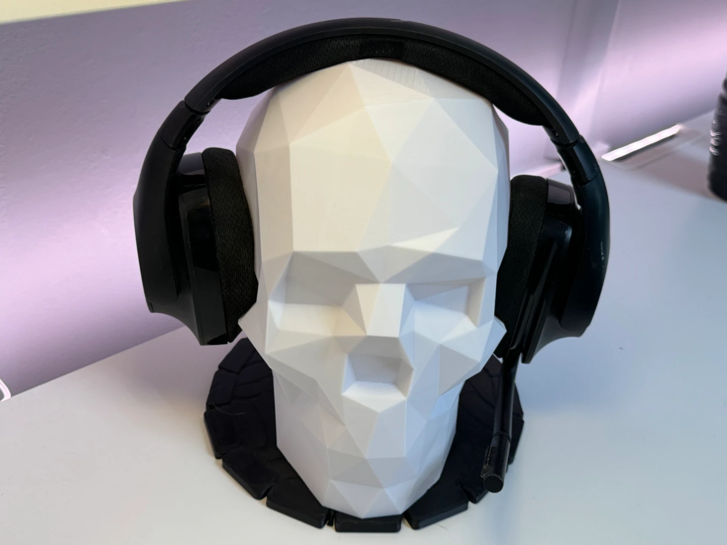 Skull Headphone Stand Holder - photo 2