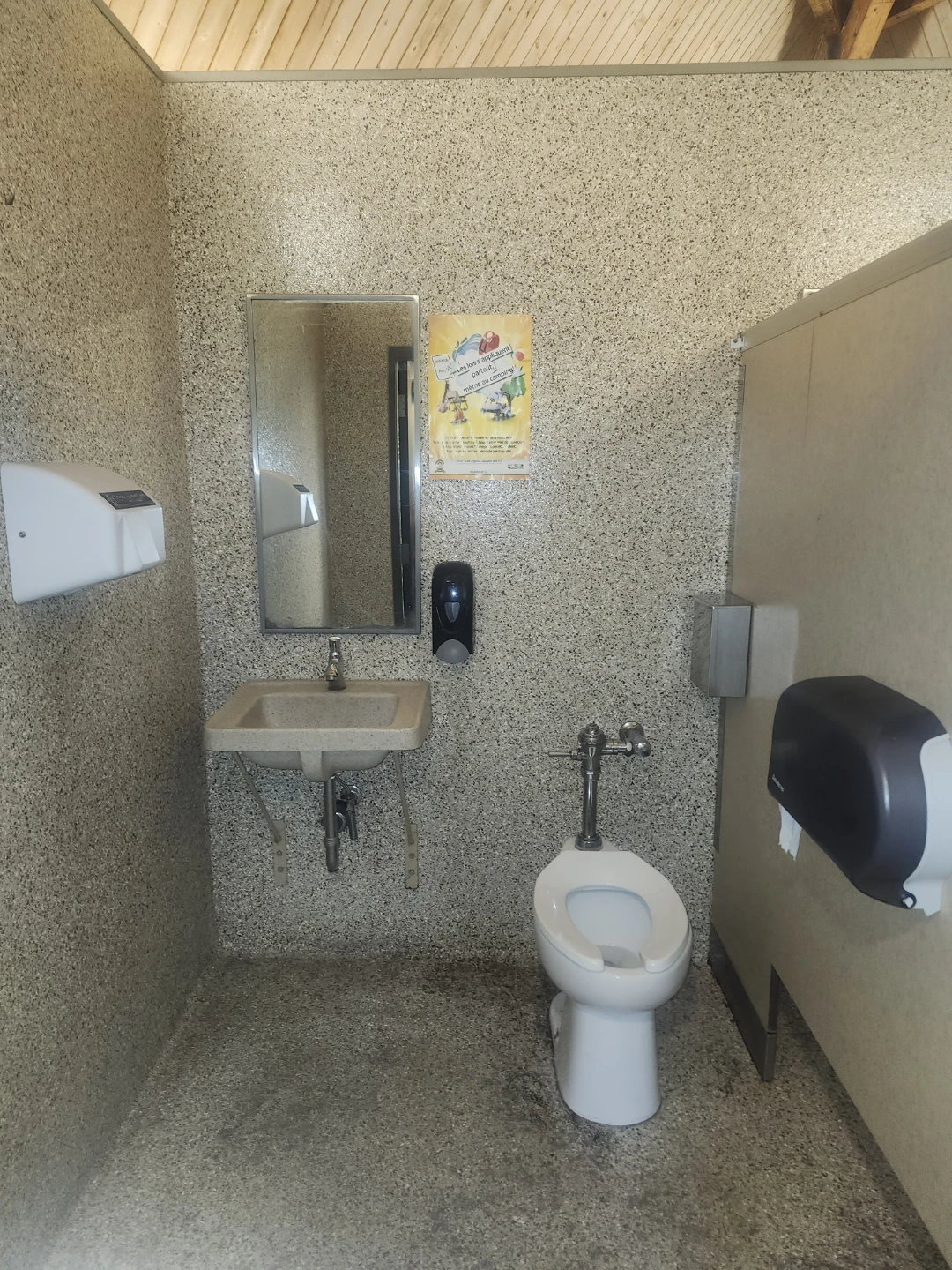 Loue toilette a oka - photo 2