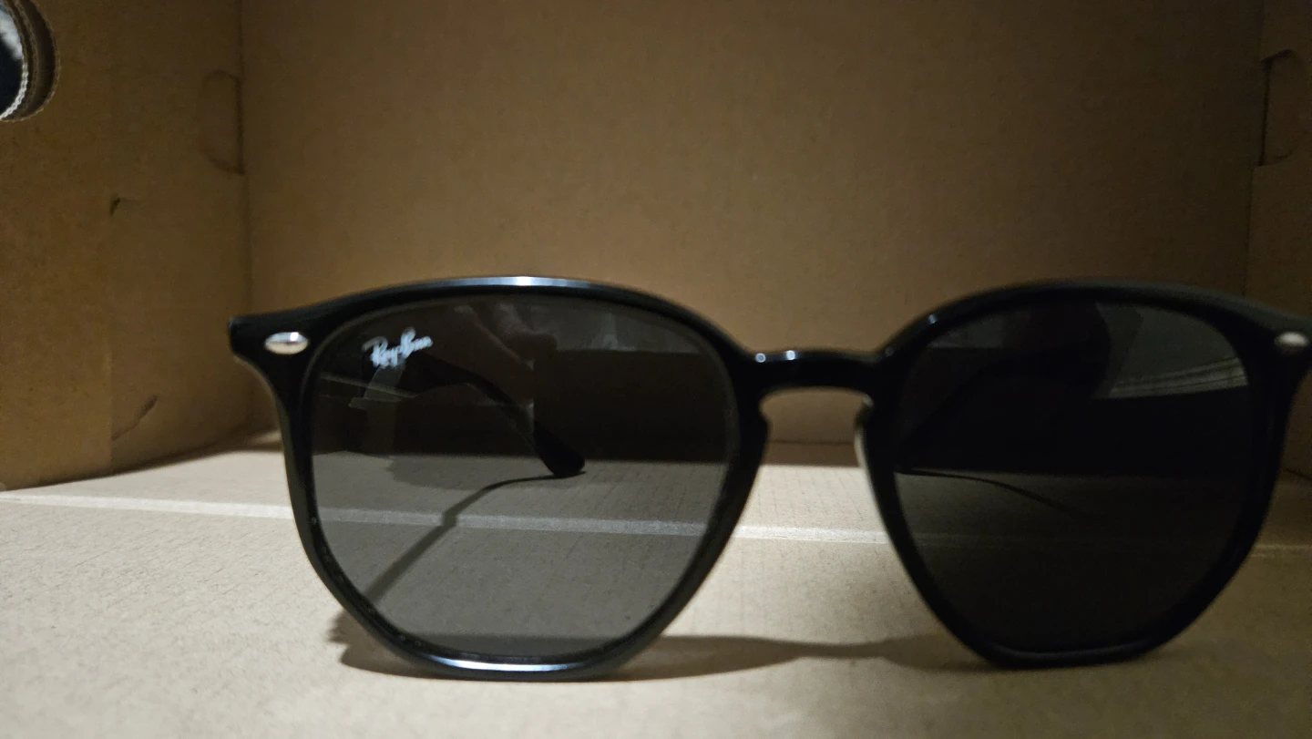 Ray-Ban RB 4306 Sunglasses
