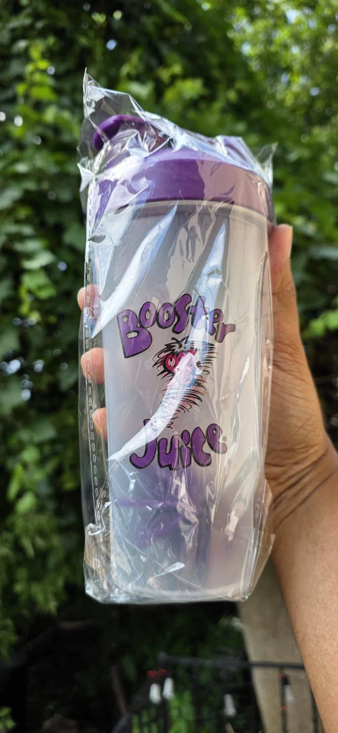 Booster Juice Studded Tumbler + Shaker Bottle 🥤💜 - photo 3