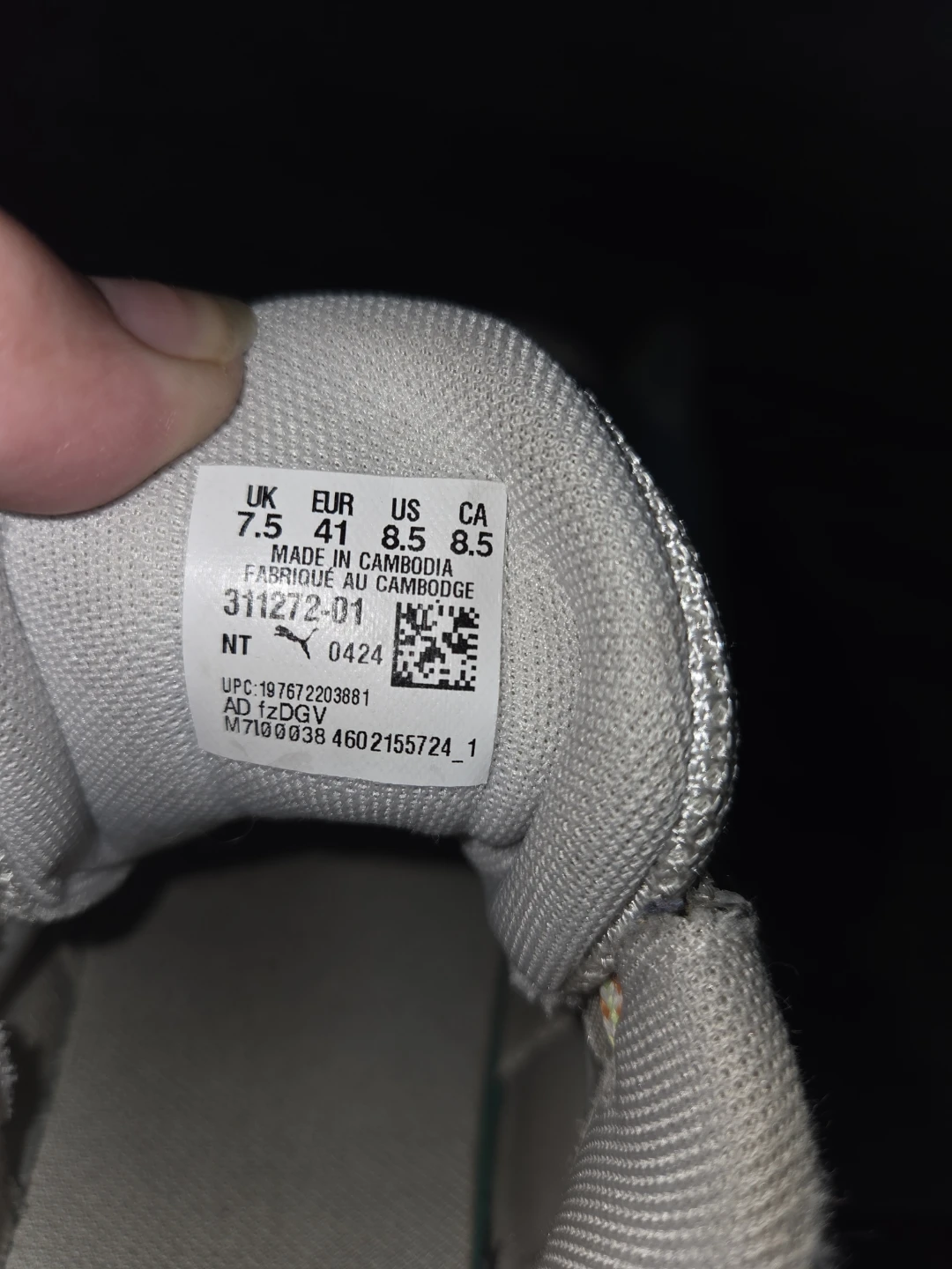 Puma White & Light Green Athletic Shoes.Pickup in Chappelle. - photo 3