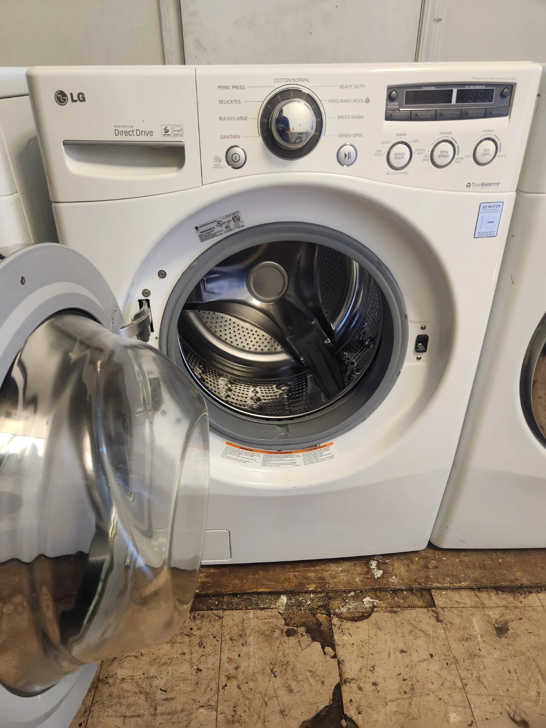 LG Front Load Washer and Dryer Set - photo 3