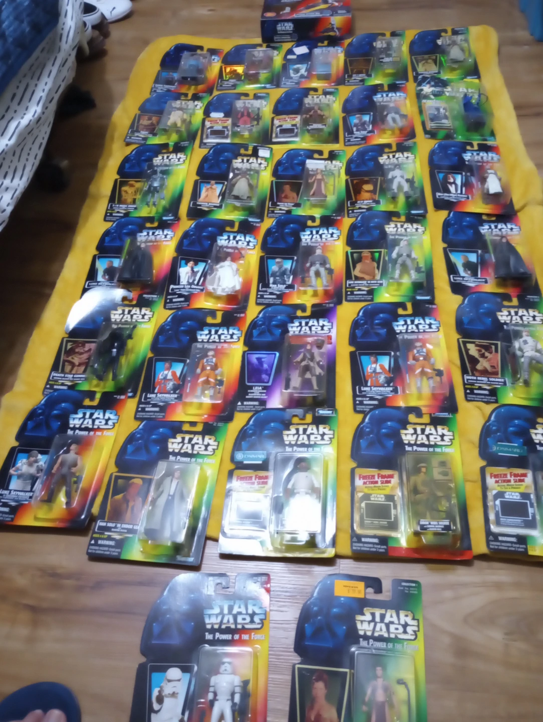 Lot of Star Wars The Power of the Force Action Figures