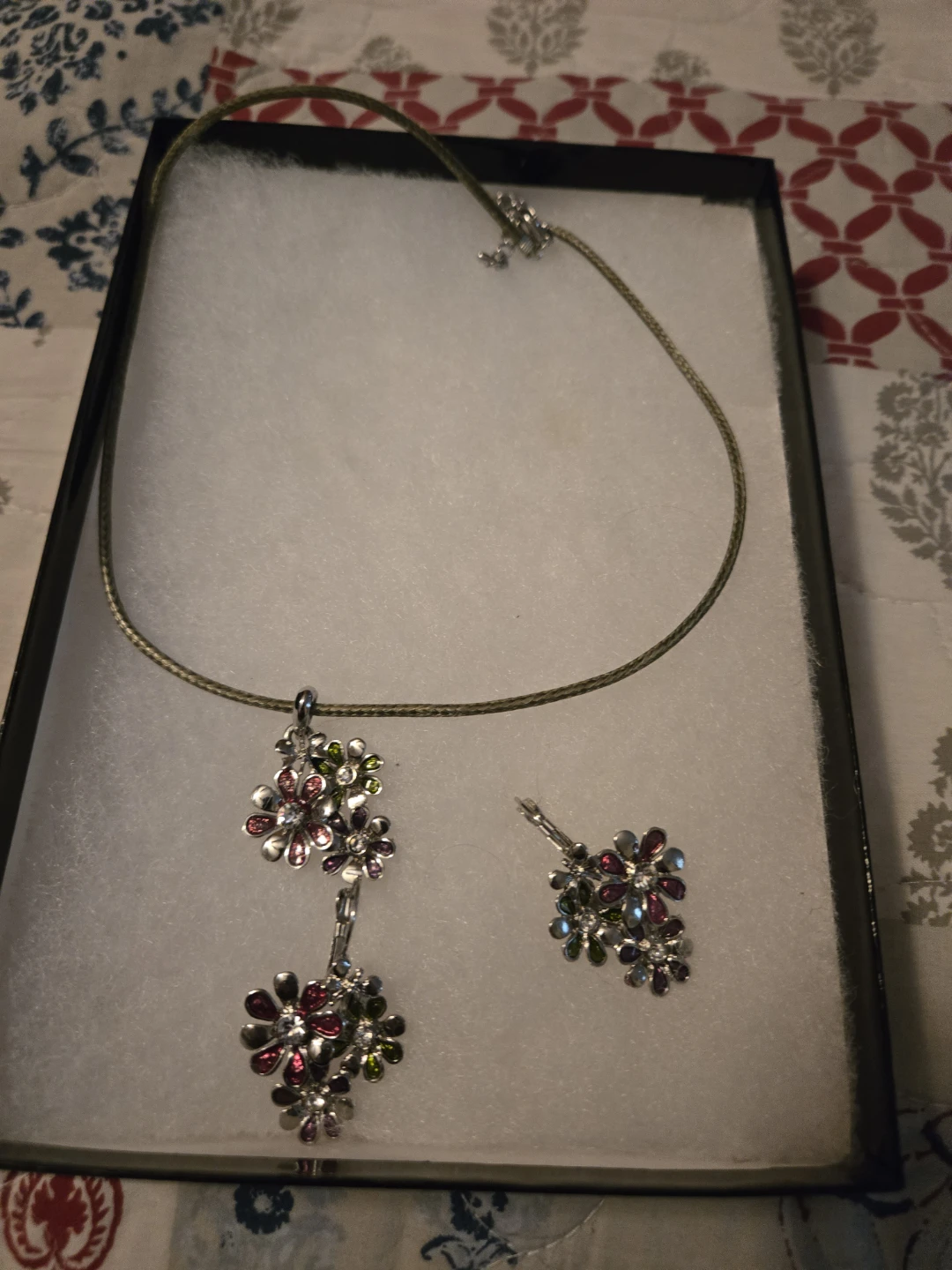 Floral Pendant Necklace and Earrings Set
