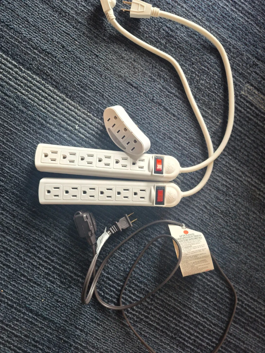 6-Outlet Power Bar, code extention with 3-Outlet Adapter