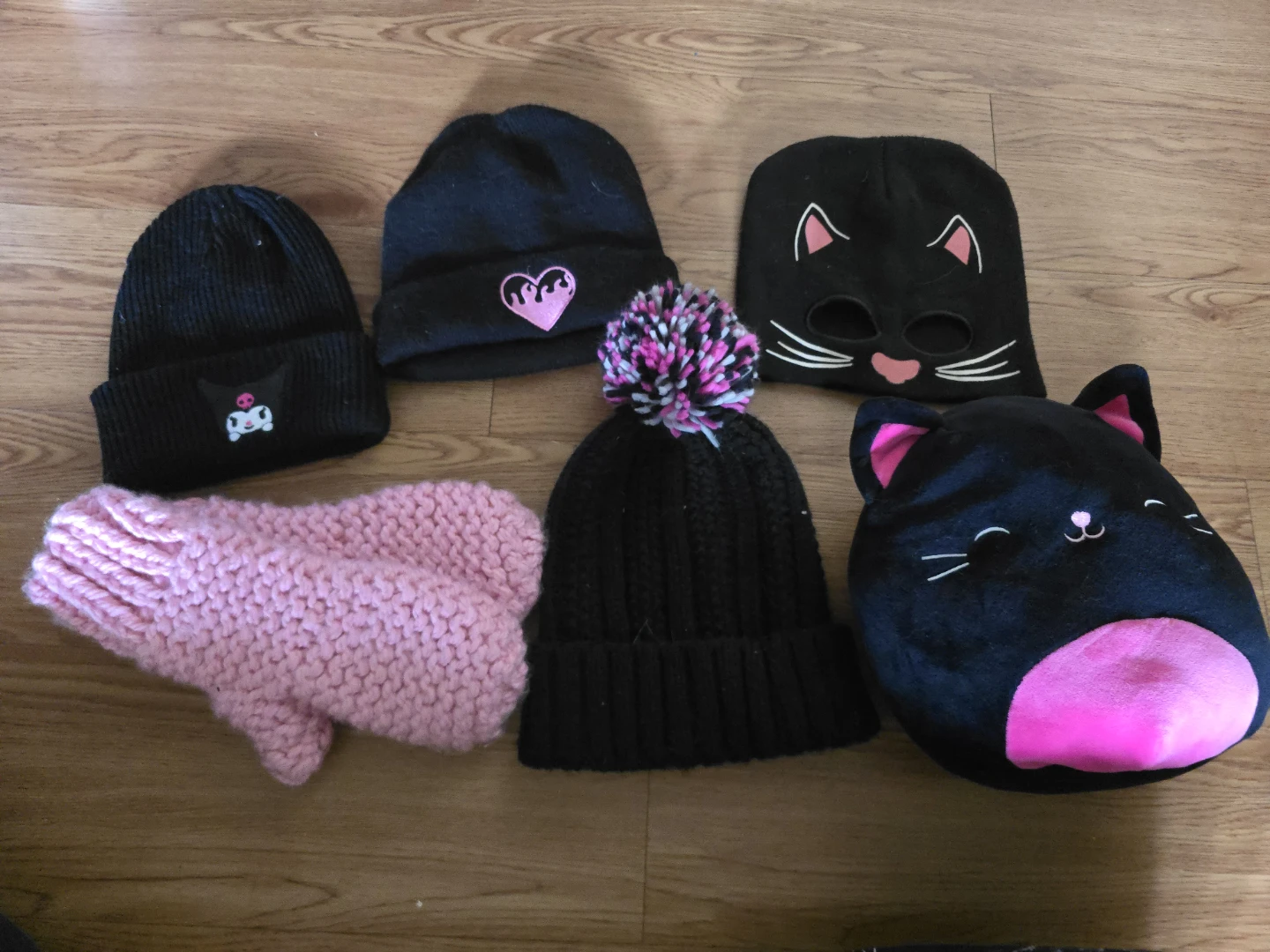 Assorted Hello Kitty & Friends Plush Toys, and Accessories - photo 2