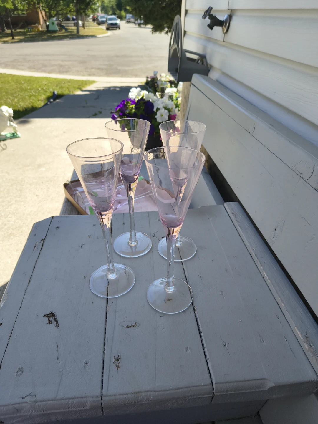 Circleware Pink Tint Champagne Flutes (Set of 4) - photo 5