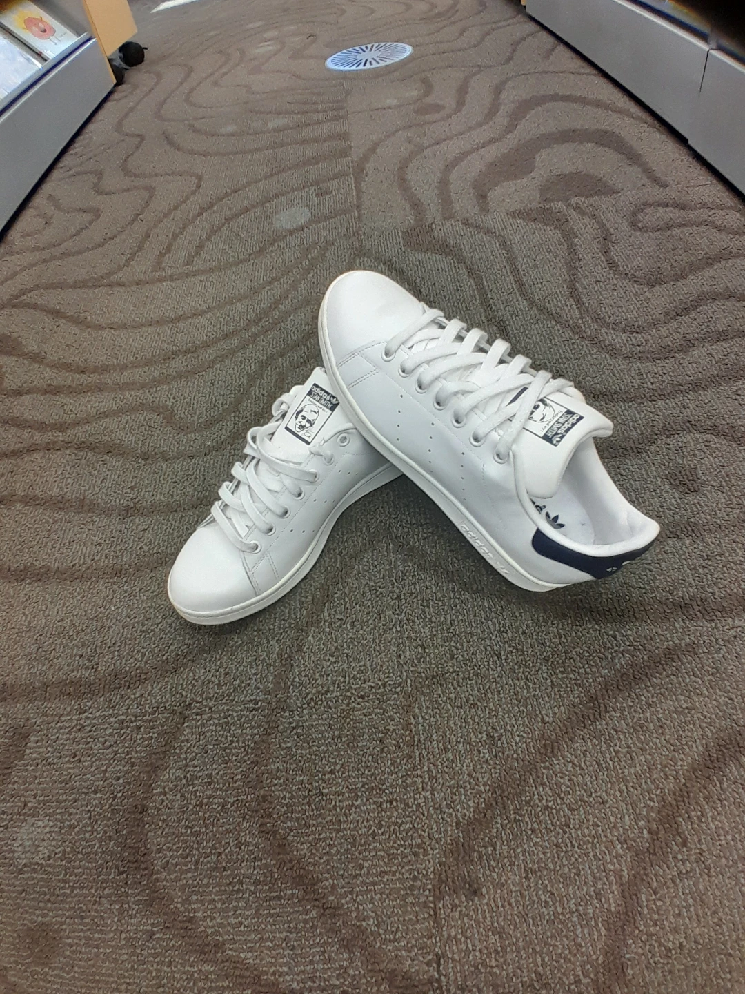 Adidas Stan Smith White/Navy Leather Sneaker Men's size 8s
