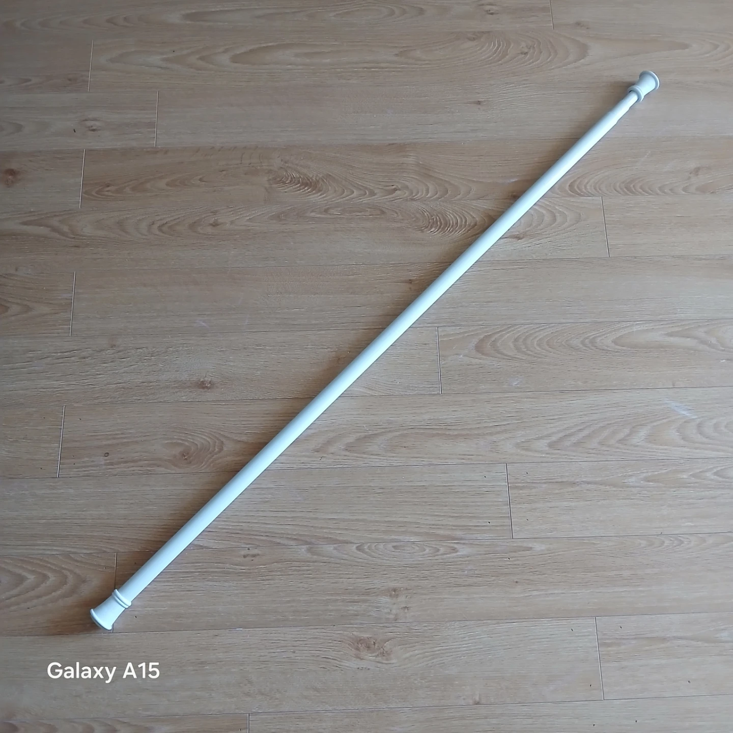 MOVIG SALE - Extendable White Shower Curtain Rod