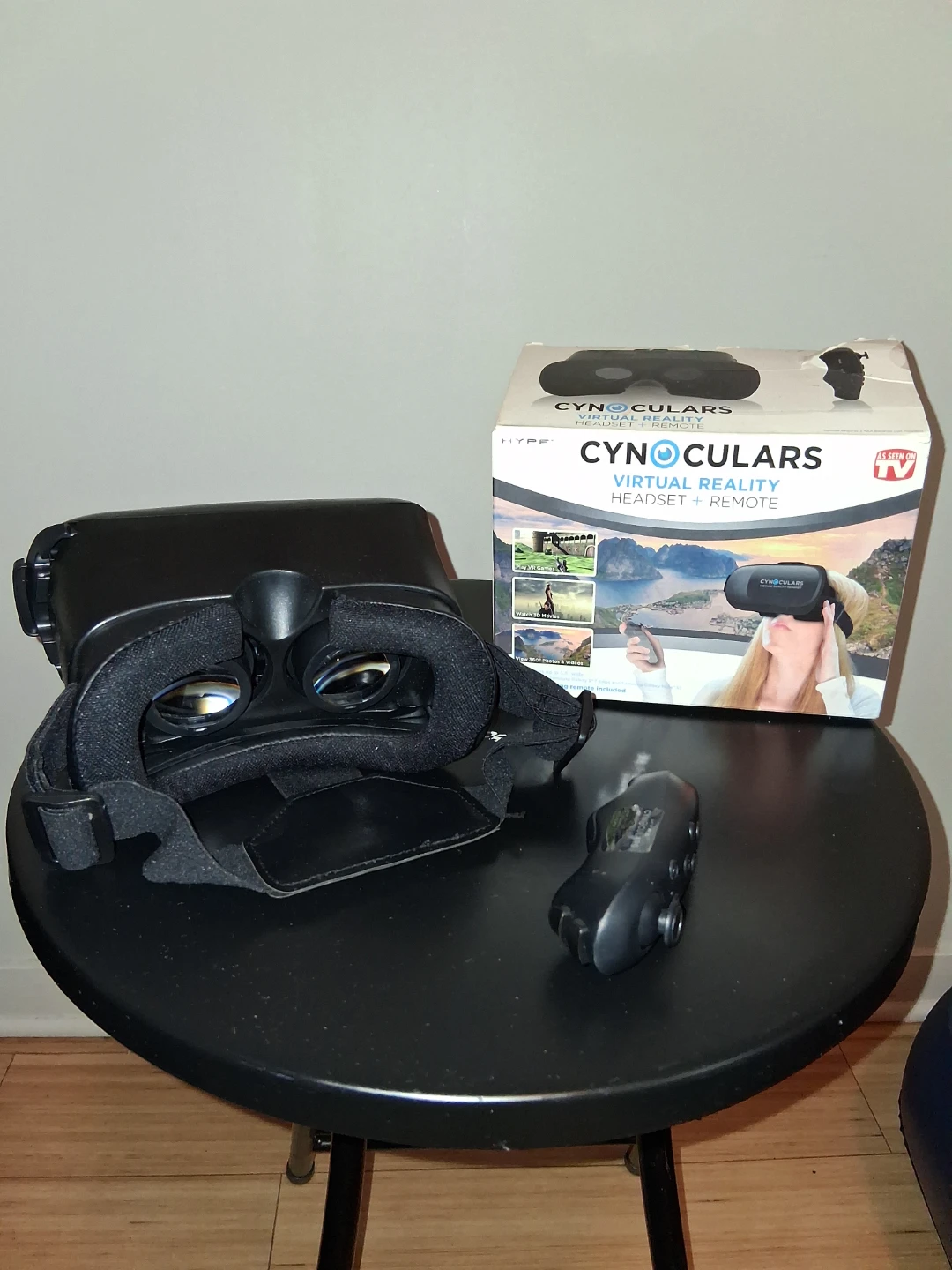 Cynoculars Virtual Reality Headset with Remote - photo 3