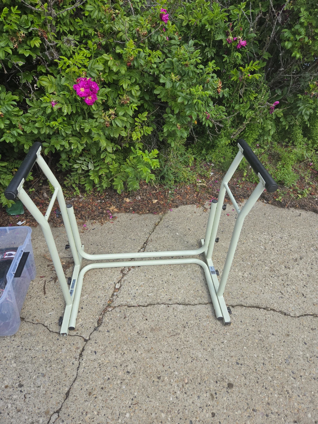 Toilet Safety Frame Stand