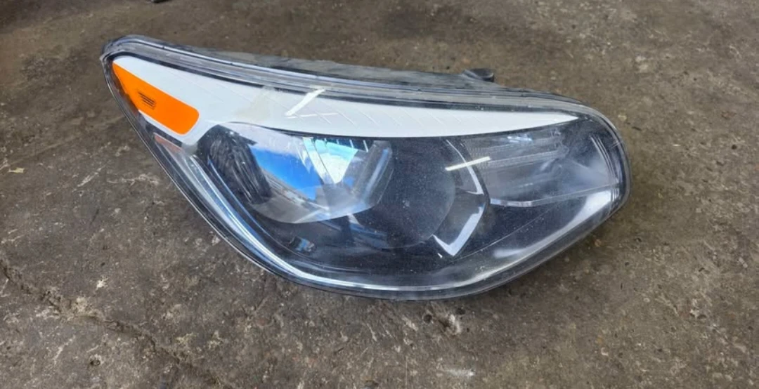 2017 Kia Soul + EX Right Passenger Headlight