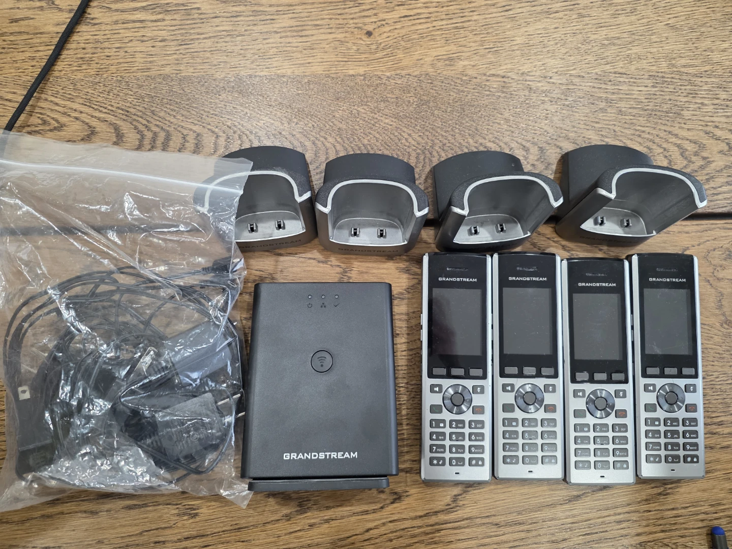 Grandstream DP730 Cordless VoIP Phone System – 4 Handsets + Base