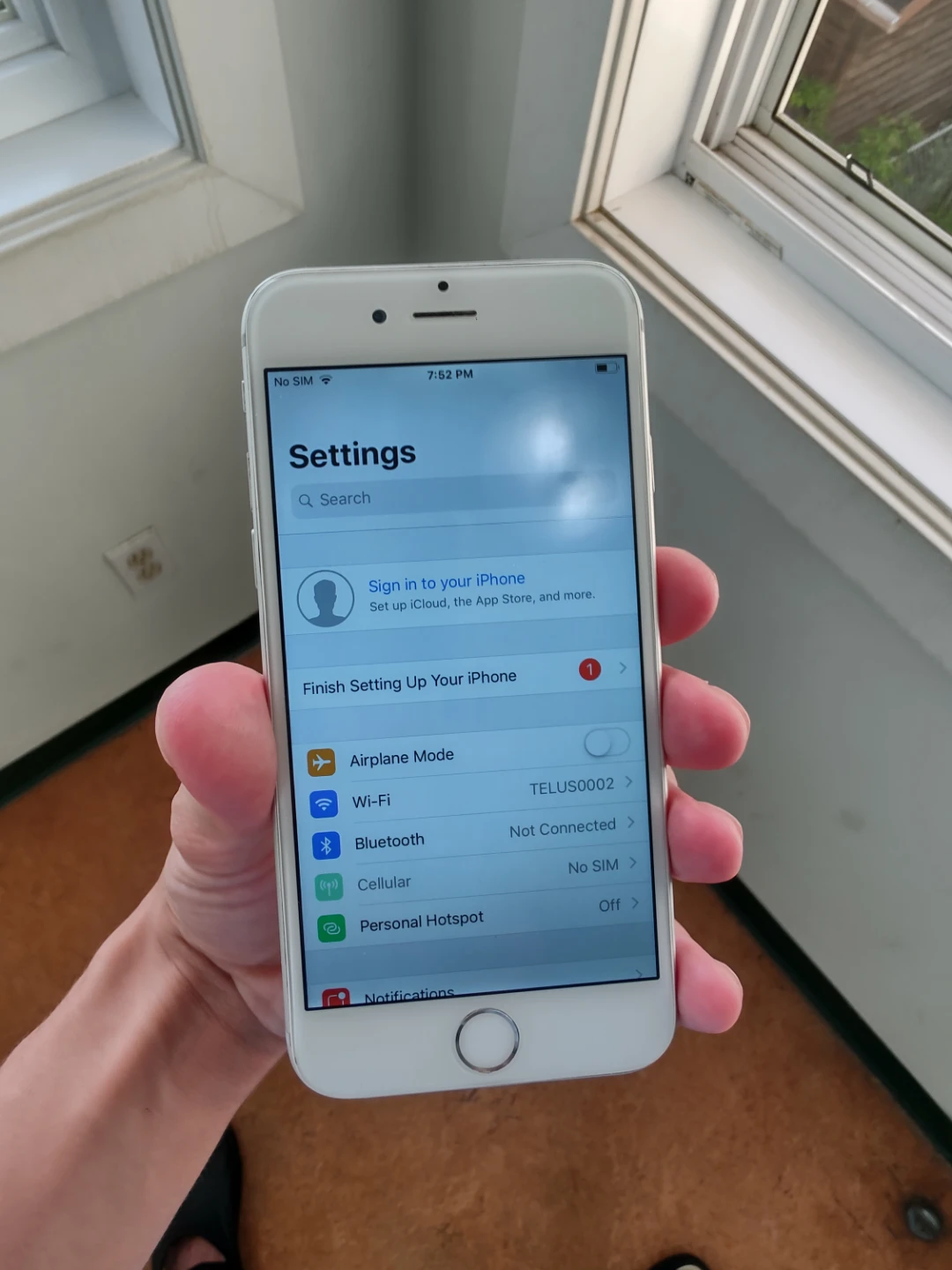 Apple iPhone 6 - Silver 64gb