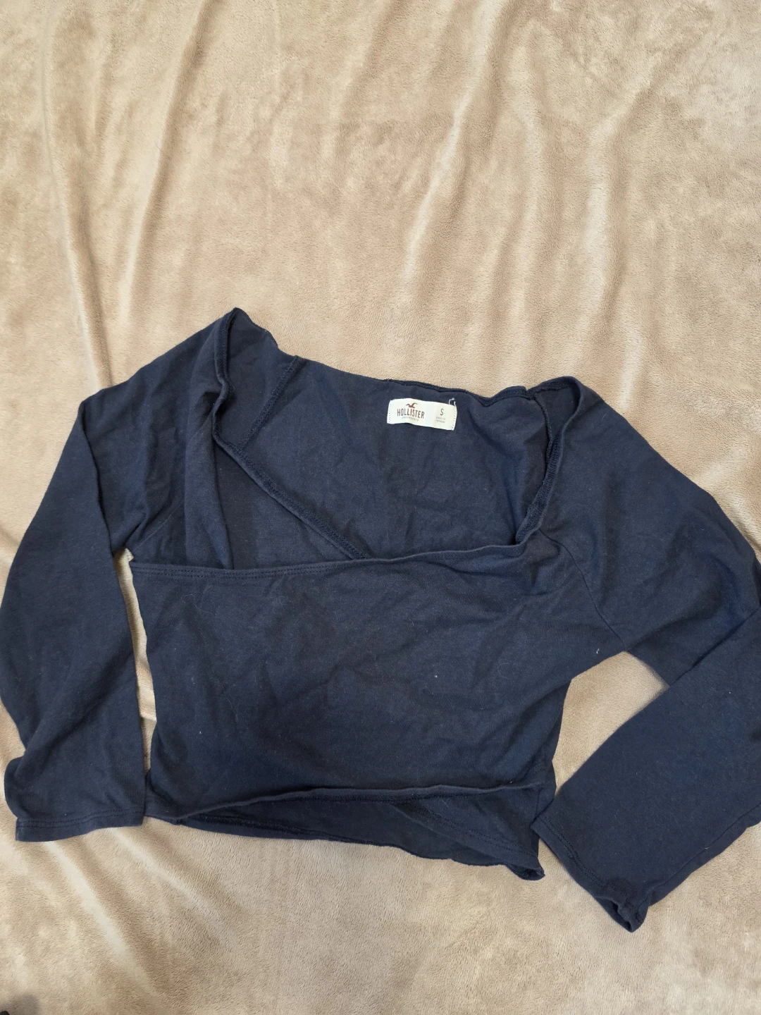 Hollister Long Sleeve Crop Top