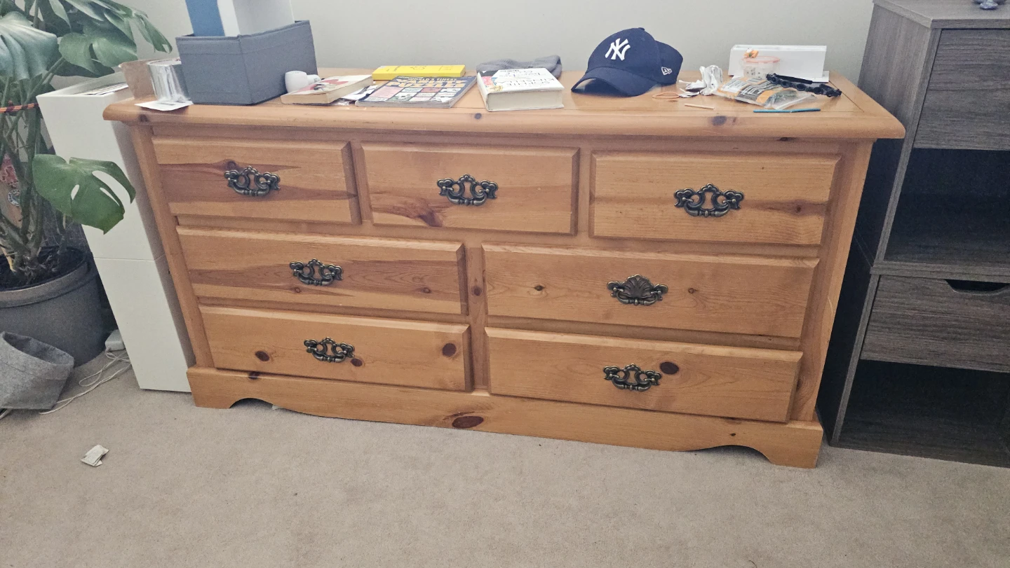 Wooden Dresser with 7 Drawers