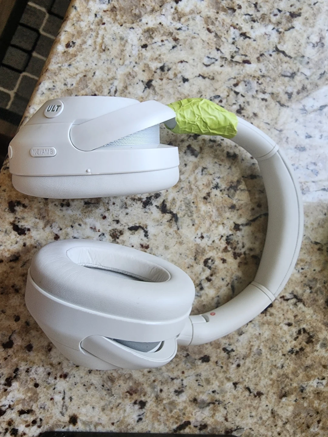Sony WH-1000XM4 Noise Cancelling Headphones - White - photo 2